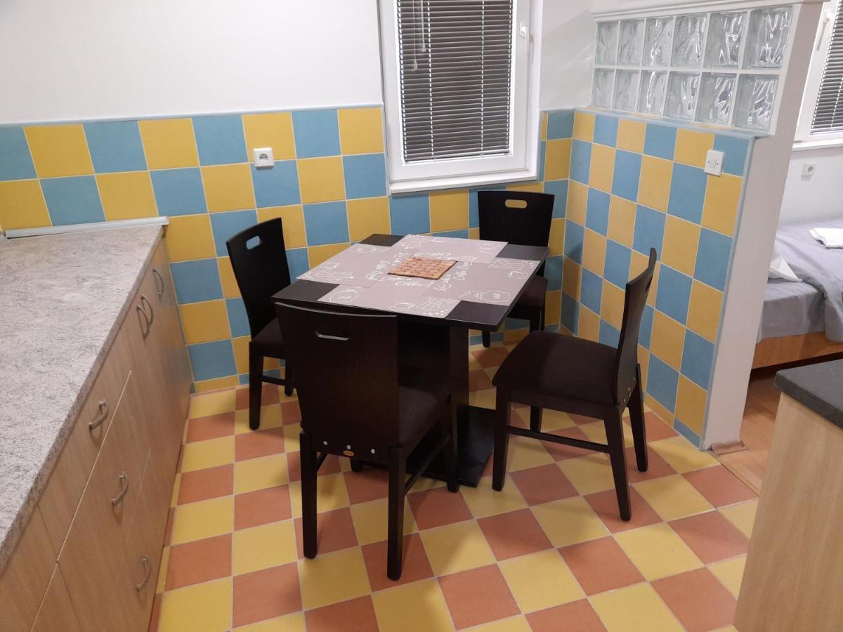 Bato Rooms Peštani المظهر الخارجي الصورة