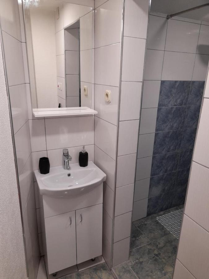 Bato Rooms Peštani المظهر الخارجي الصورة